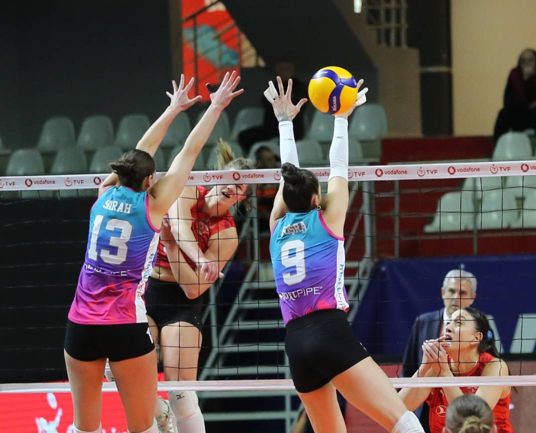 THY Kuzeyboru karşısında yüksekten uçtu. Nefes kesen maçı kazandı - Resim: 5