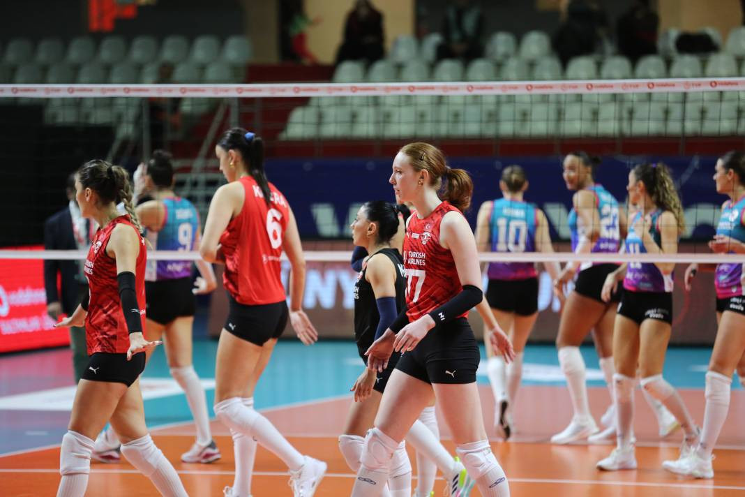 THY Kuzeyboru karşısında yüksekten uçtu. Nefes kesen maçı kazandı - Resim: 1