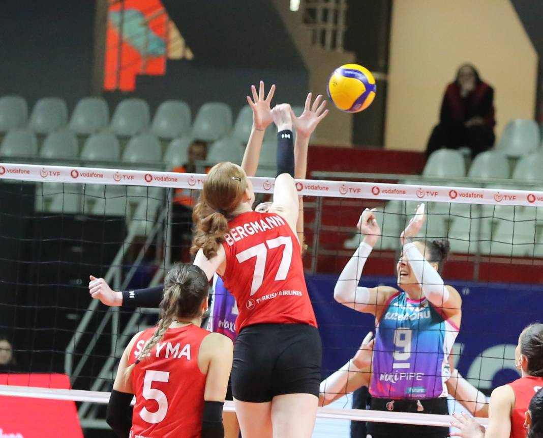 THY Kuzeyboru karşısında yüksekten uçtu. Nefes kesen maçı kazandı - Resim: 76