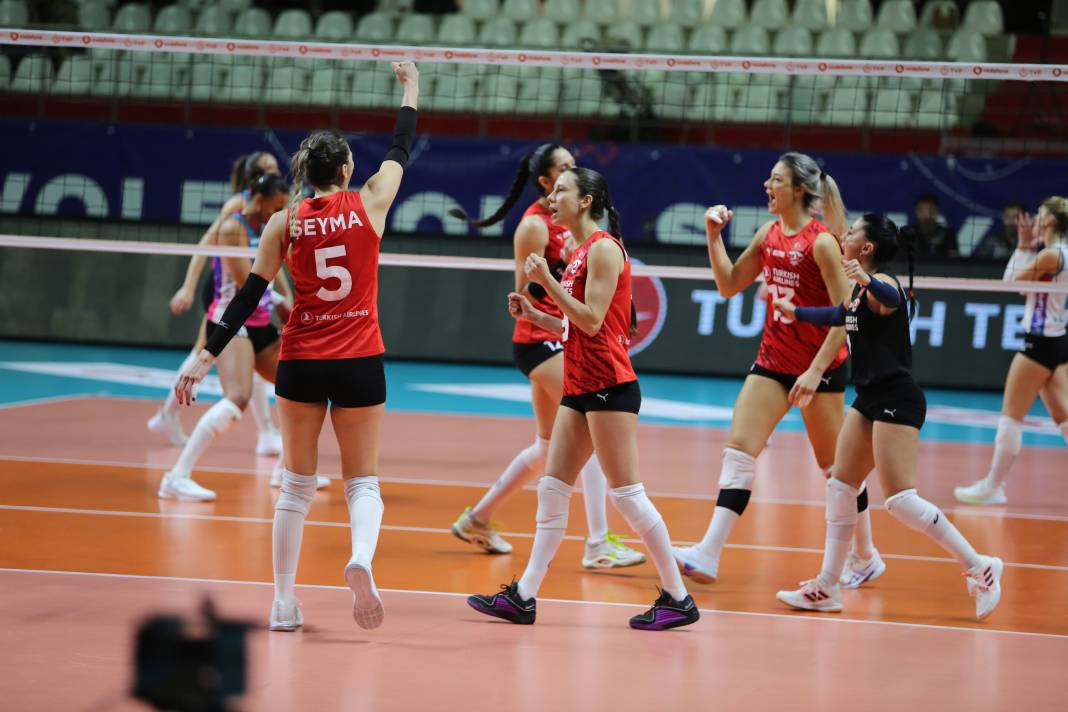 THY Kuzeyboru karşısında yüksekten uçtu. Nefes kesen maçı kazandı - Resim: 58