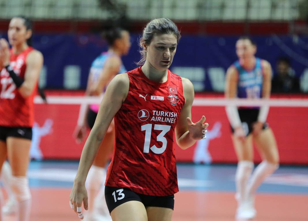 THY Kuzeyboru karşısında yüksekten uçtu. Nefes kesen maçı kazandı - Resim: 64