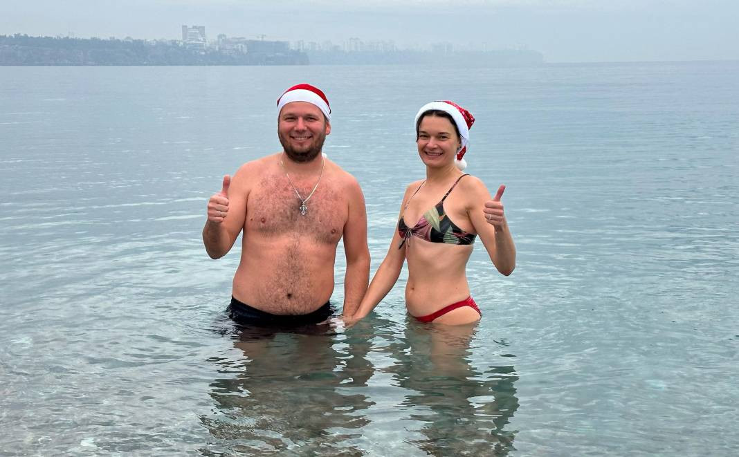 Sibirya'dan Türkiye'ye gelip denize girdiler - Resim: 8