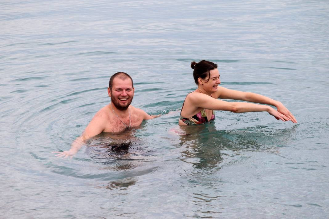 Sibirya'dan Türkiye'ye gelip denize girdiler - Resim: 5