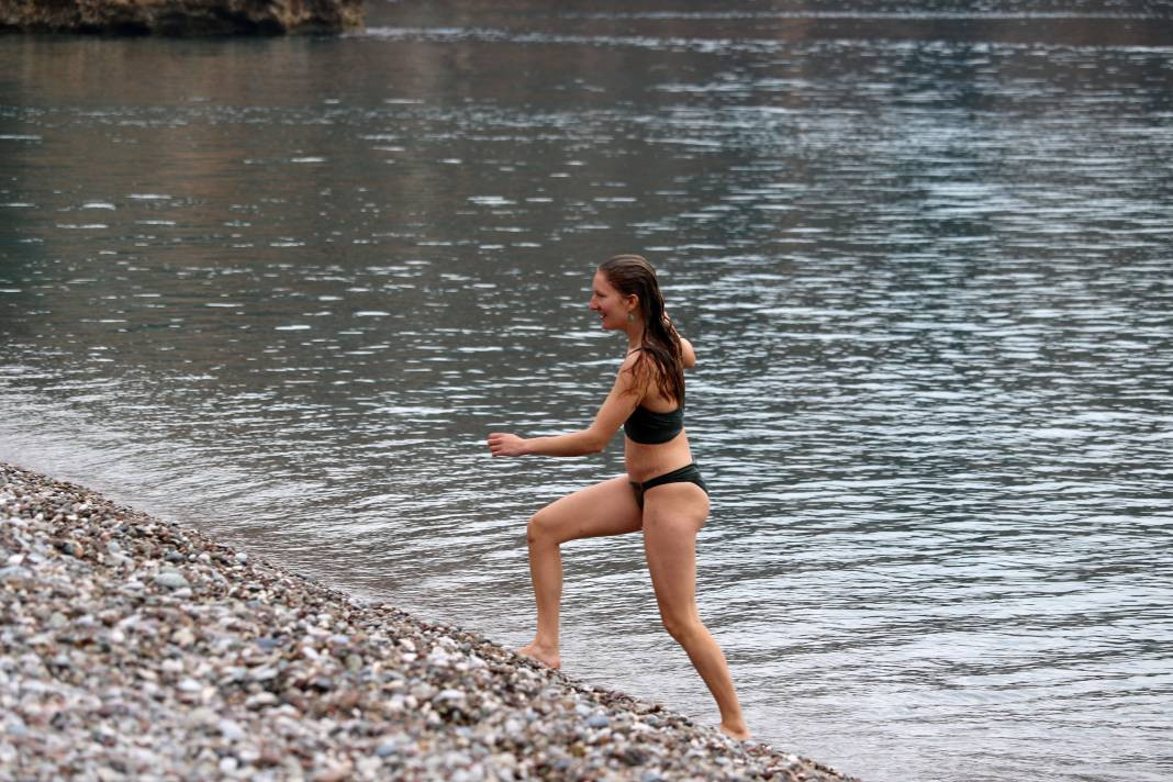 Sibirya'dan Türkiye'ye gelip denize girdiler - Resim: 6