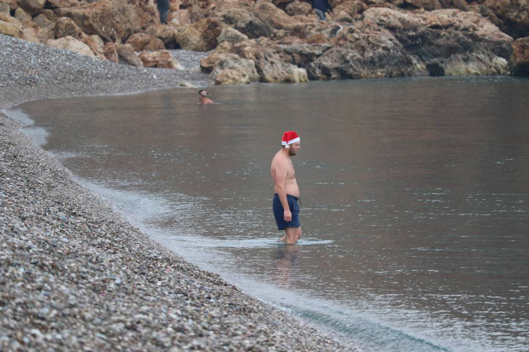 Sibirya'dan Türkiye'ye gelip denize girdiler - Resim: 4