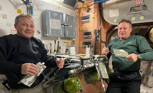 Alper Gezeravcı nasıl beslendiğini açıkladı. Uzay üssünde bir günü nasıl geçiyor? - Resim: 12