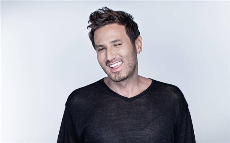 Resimdeki ünlüyü tanıdınız mı? Herkesin tanıdığı o şarkıcı ilk defa paylaştı - Resim: 2