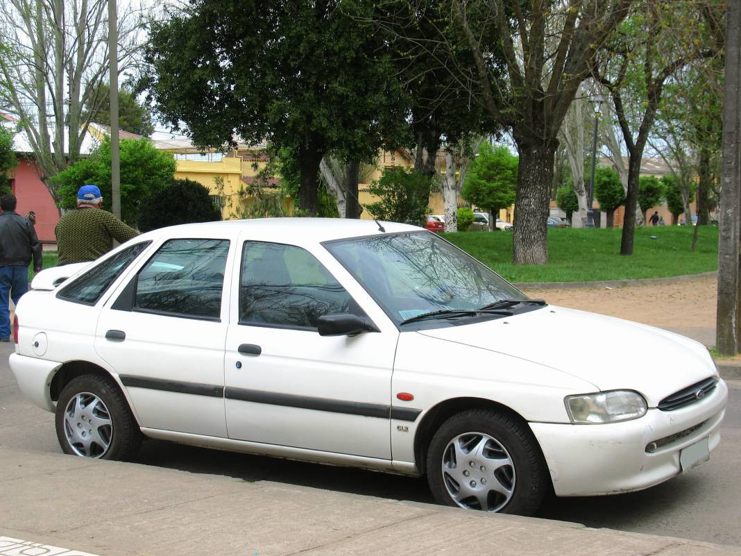 İkinci el otomobil piyasasında satışların durmasıyla bu araçlar 200 bin TL'nin altına düştü - Resim: 16