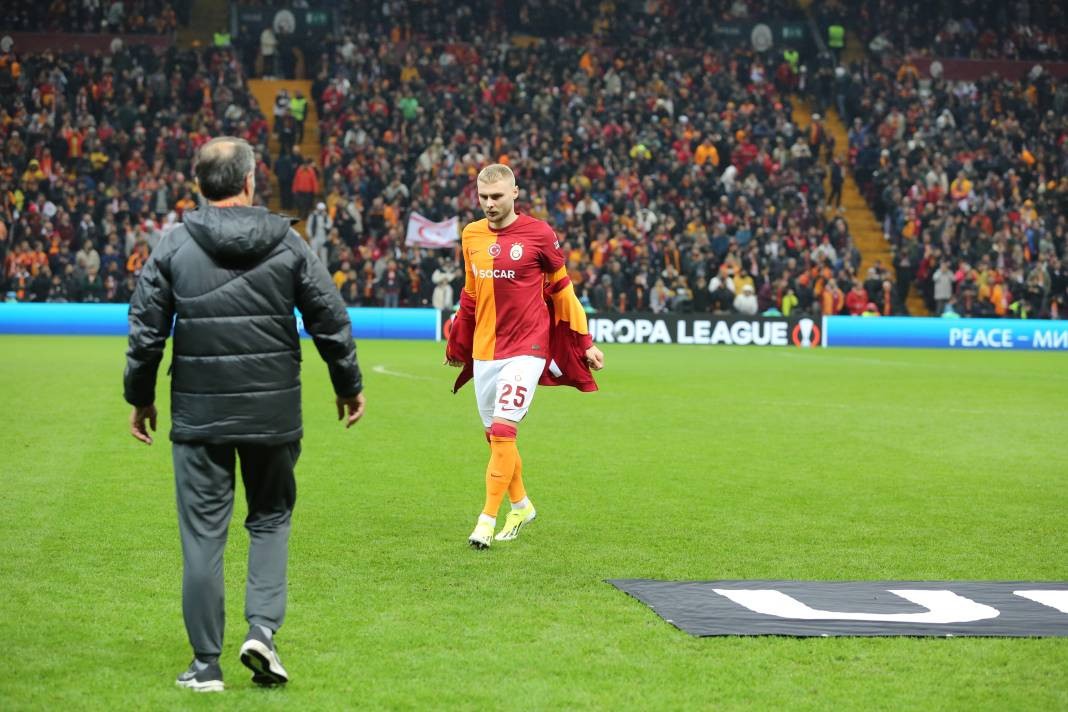 Muslera devleşti Icardi fişi çekti. Galatasaray taraftarı öldü öldü dirildi - Resim: 118