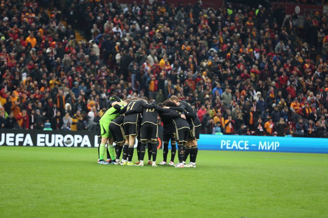 Muslera devleşti Icardi fişi çekti. Galatasaray taraftarı öldü öldü dirildi - Resim: 107