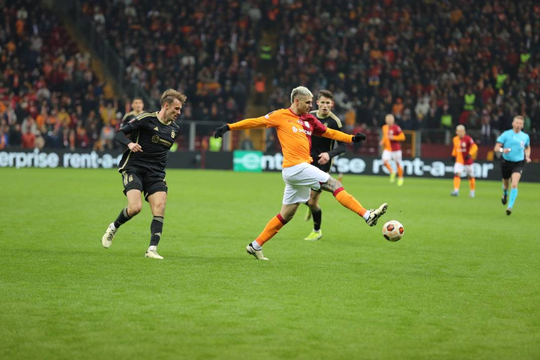 Muslera devleşti Icardi fişi çekti. Galatasaray taraftarı öldü öldü dirildi - Resim: 97