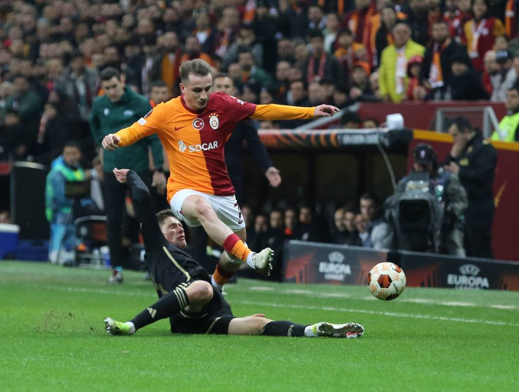 Muslera devleşti Icardi fişi çekti. Galatasaray taraftarı öldü öldü dirildi - Resim: 100