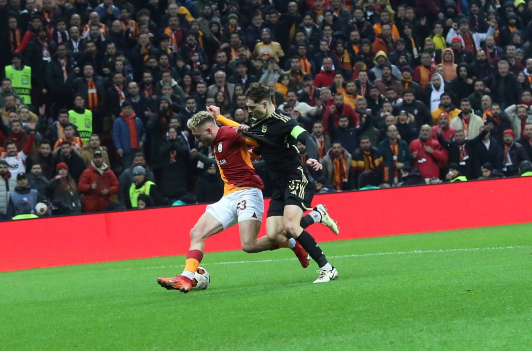 Muslera devleşti Icardi fişi çekti. Galatasaray taraftarı öldü öldü dirildi - Resim: 98