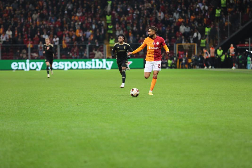 Muslera devleşti Icardi fişi çekti. Galatasaray taraftarı öldü öldü dirildi - Resim: 92