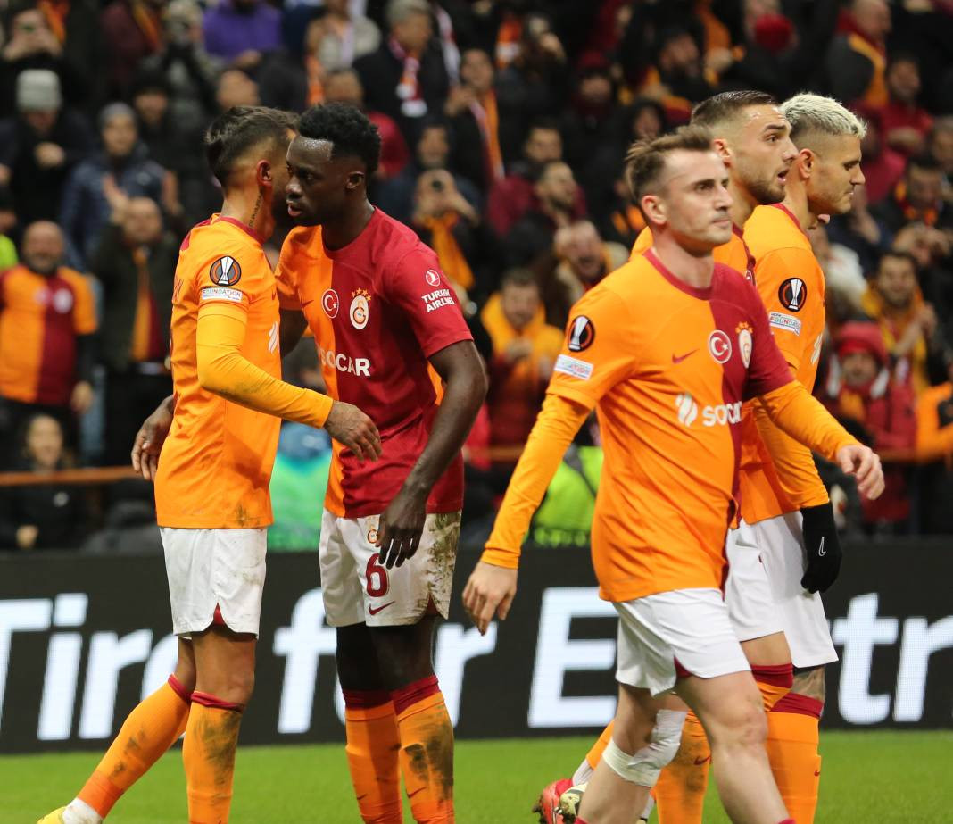 Muslera devleşti Icardi fişi çekti. Galatasaray taraftarı öldü öldü dirildi - Resim: 88