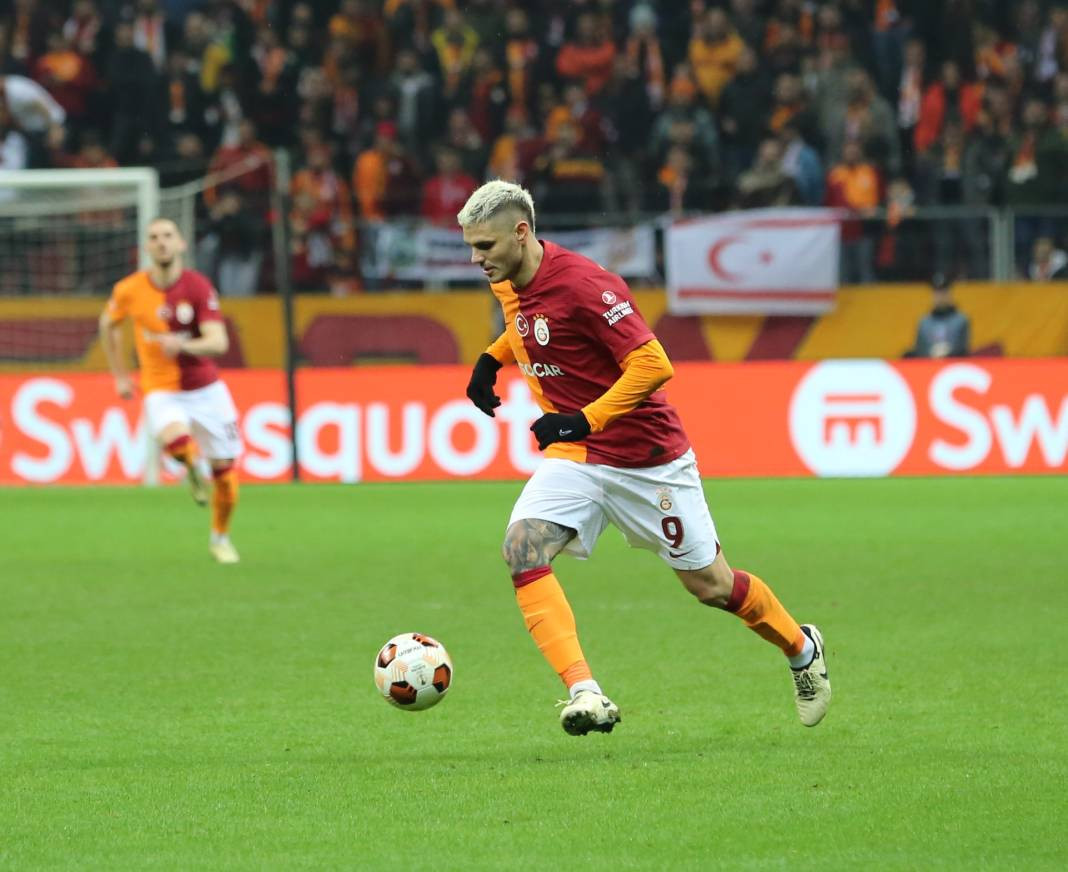 Muslera devleşti Icardi fişi çekti. Galatasaray taraftarı öldü öldü dirildi - Resim: 89