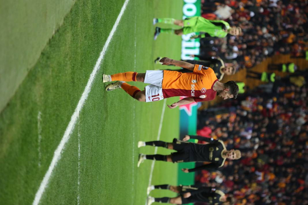 Muslera devleşti Icardi fişi çekti. Galatasaray taraftarı öldü öldü dirildi - Resim: 73