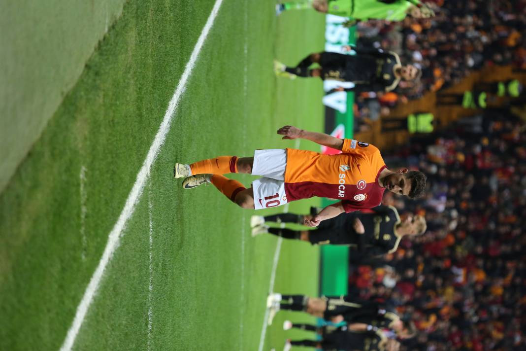 Muslera devleşti Icardi fişi çekti. Galatasaray taraftarı öldü öldü dirildi - Resim: 71