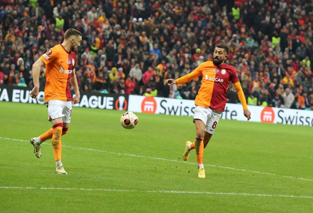 Muslera devleşti Icardi fişi çekti. Galatasaray taraftarı öldü öldü dirildi - Resim: 61