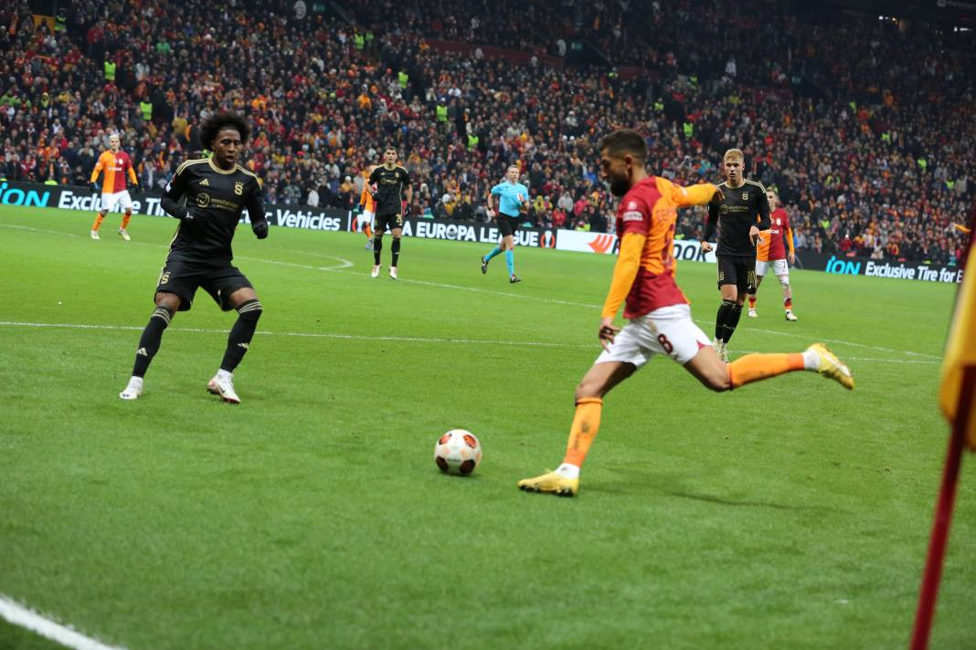 Muslera devleşti Icardi fişi çekti. Galatasaray taraftarı öldü öldü dirildi - Resim: 59