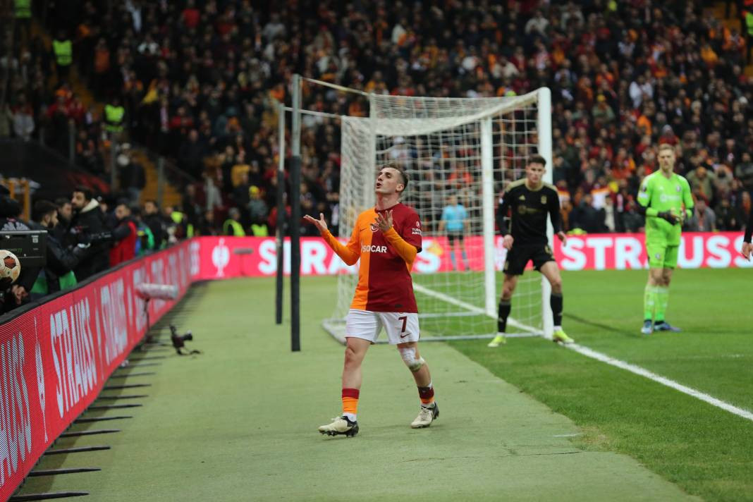 Muslera devleşti Icardi fişi çekti. Galatasaray taraftarı öldü öldü dirildi - Resim: 56