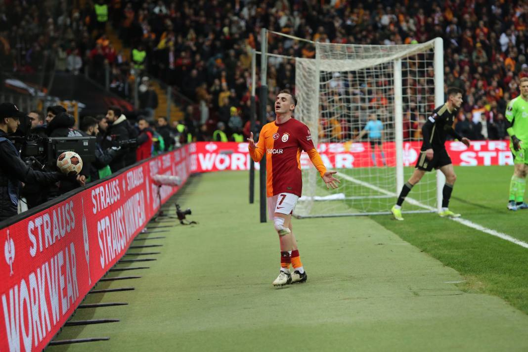 Muslera devleşti Icardi fişi çekti. Galatasaray taraftarı öldü öldü dirildi - Resim: 54