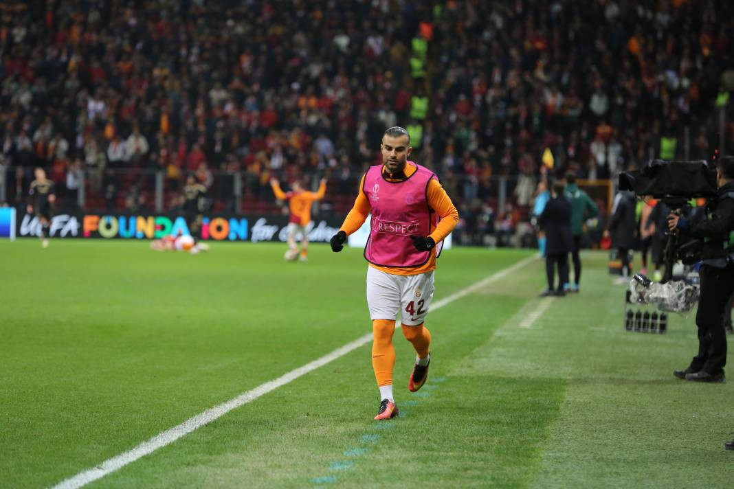 Muslera devleşti Icardi fişi çekti. Galatasaray taraftarı öldü öldü dirildi - Resim: 41