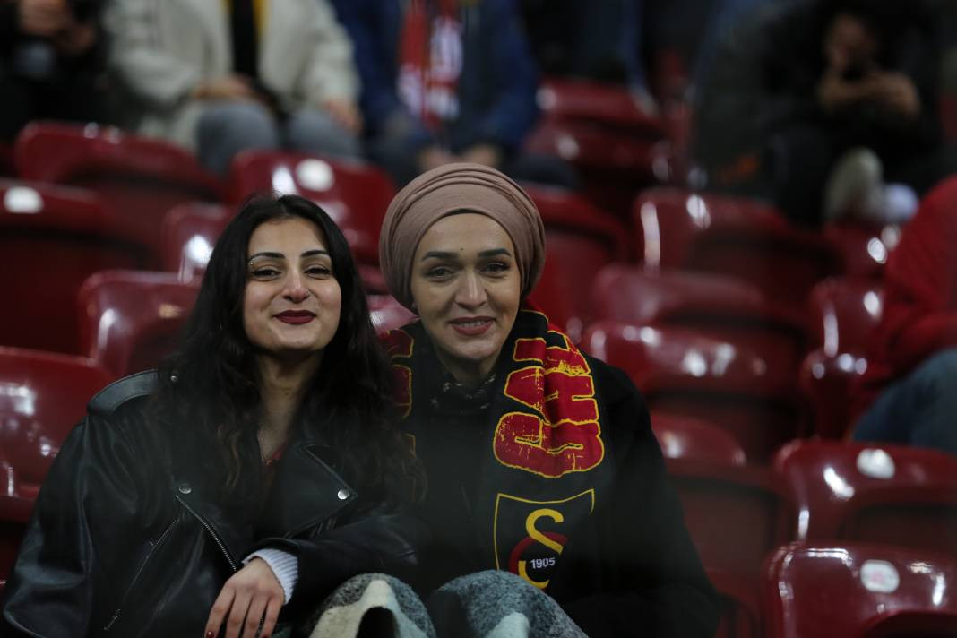 Muslera devleşti Icardi fişi çekti. Galatasaray taraftarı öldü öldü dirildi - Resim: 17