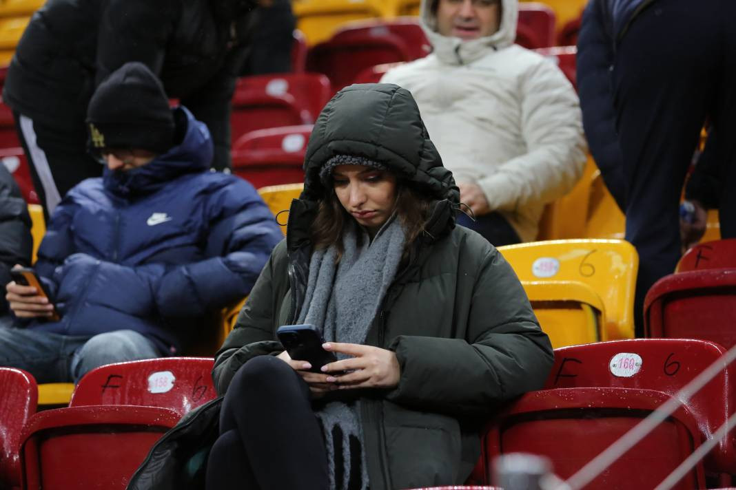 Muslera devleşti Icardi fişi çekti. Galatasaray taraftarı öldü öldü dirildi - Resim: 12