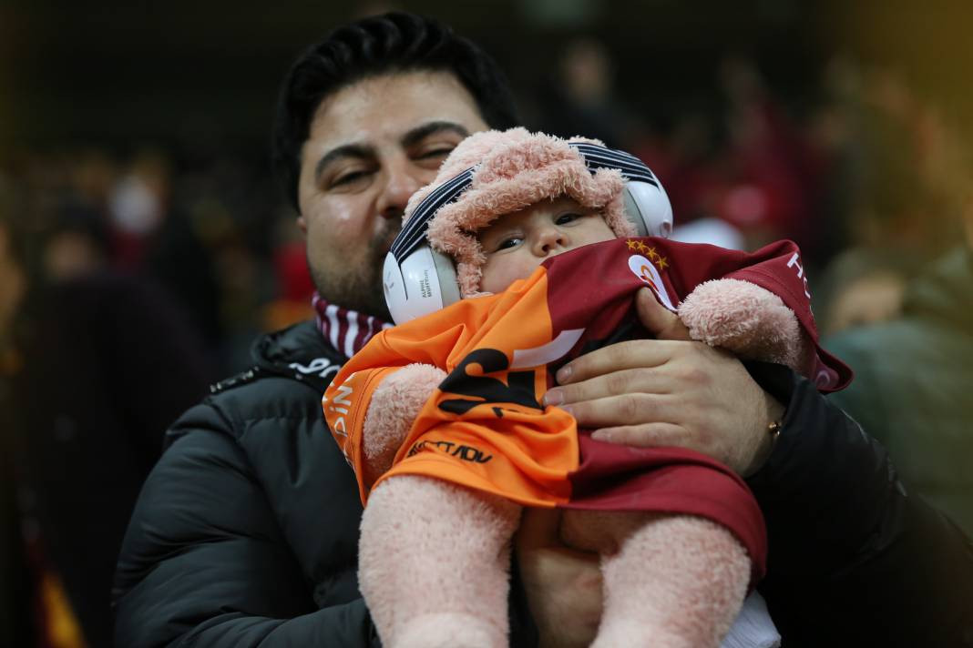 Muslera devleşti Icardi fişi çekti. Galatasaray taraftarı öldü öldü dirildi - Resim: 5