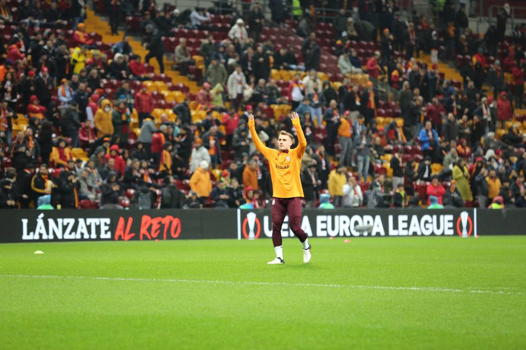 Muslera devleşti Icardi fişi çekti. Galatasaray taraftarı öldü öldü dirildi - Resim: 36