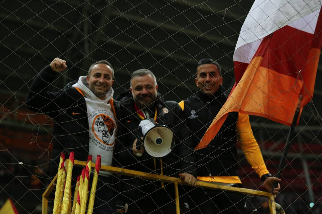 Muslera devleşti Icardi fişi çekti. Galatasaray taraftarı öldü öldü dirildi - Resim: 1