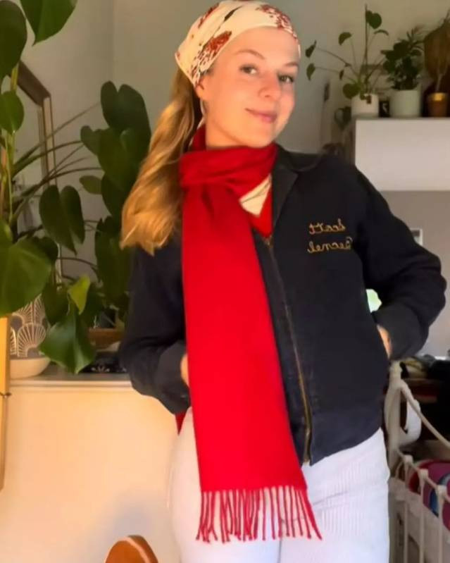 Sosyal medya genç kızın kıyafetlerini konuşuyor. Kotlarını hiç yıkamıyor. İşte sebebi - Resim: 4