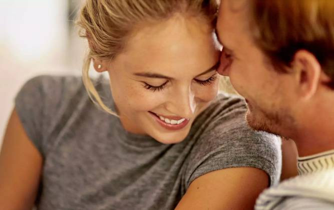 Erkeklerin gerçekten aşık olduklarında yaptıkları 5 şey - Resim: 7