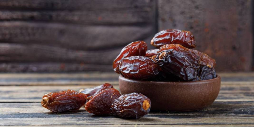 Hurma çekirdeklerini yıllarca çöpe attığınız için dizinizi döveceksiniz. Böyle tüketirseniz mucize faydaları katlıyor - Resim: 7