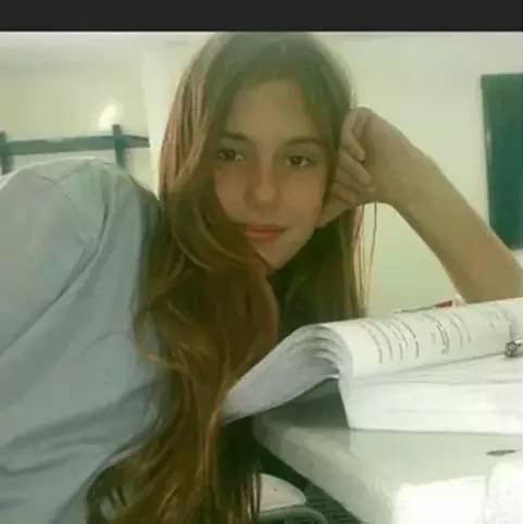 28 yaşındaki kızları Merve güzelliğiyle mest etti. Annesi Serpil Çakmaklı babası Yalçın Dümer... - Resim: 2