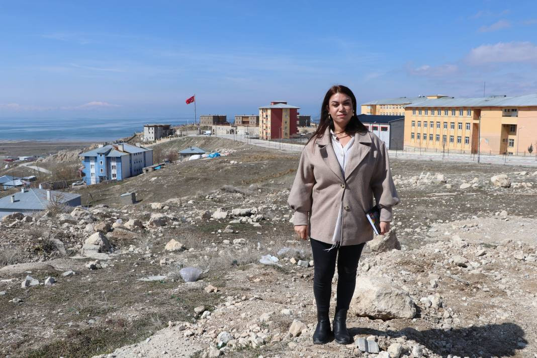 Mahallenin ilk kadın muhtar adayı 22 erkek adaya karşı yarışacak - Resim: 9