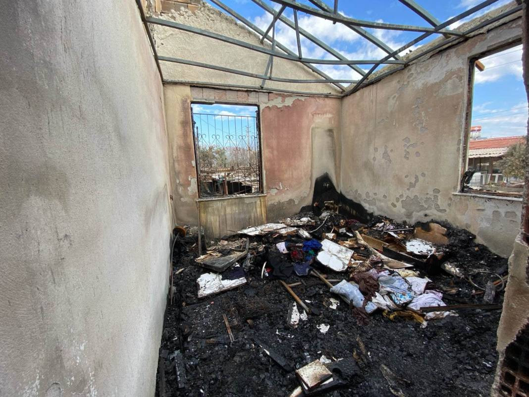 Küle dönen evden ikizlerini kurtardı. Yanan kuşunu görünce gözyaşı döktü - Resim: 6