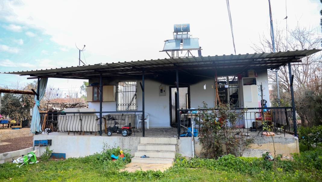 Küle dönen evden ikizlerini kurtardı. Yanan kuşunu görünce gözyaşı döktü - Resim: 5