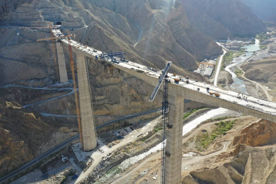 Viyadük tamamlandı iki yaka birleşti. 20 gün sonra açılıyor - Resim: 9