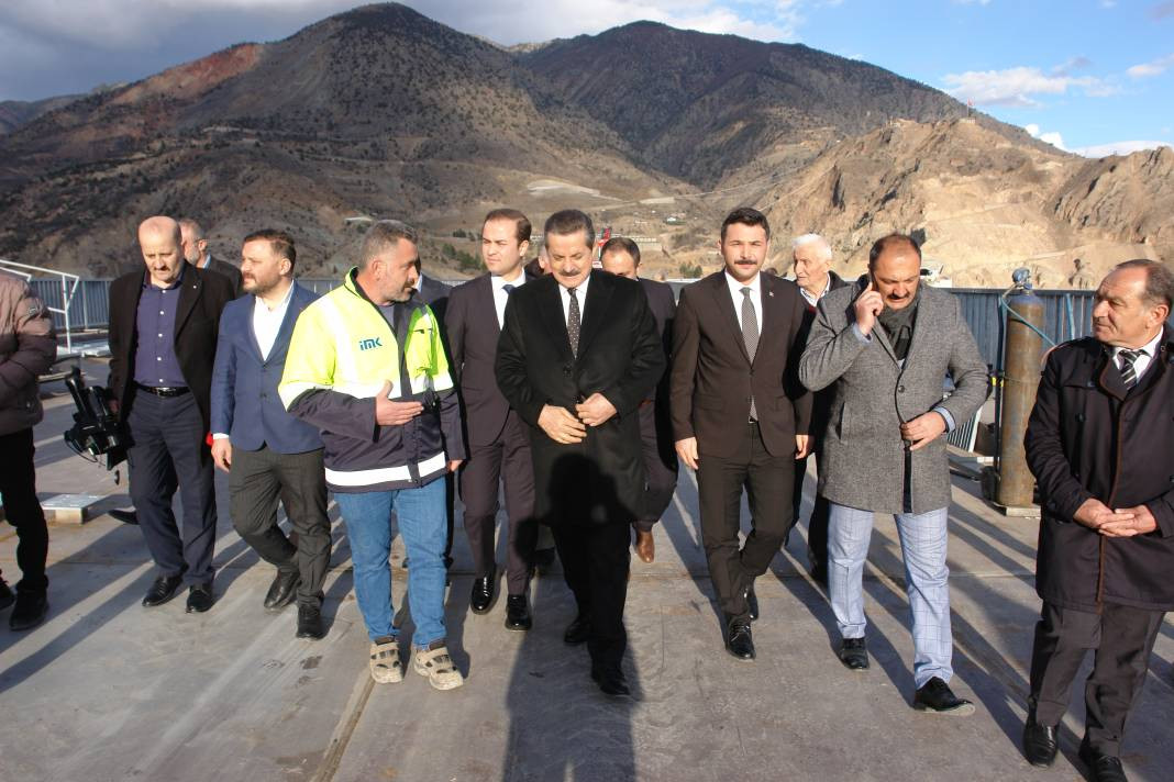 Viyadük tamamlandı iki yaka birleşti. 20 gün sonra açılıyor - Resim: 1