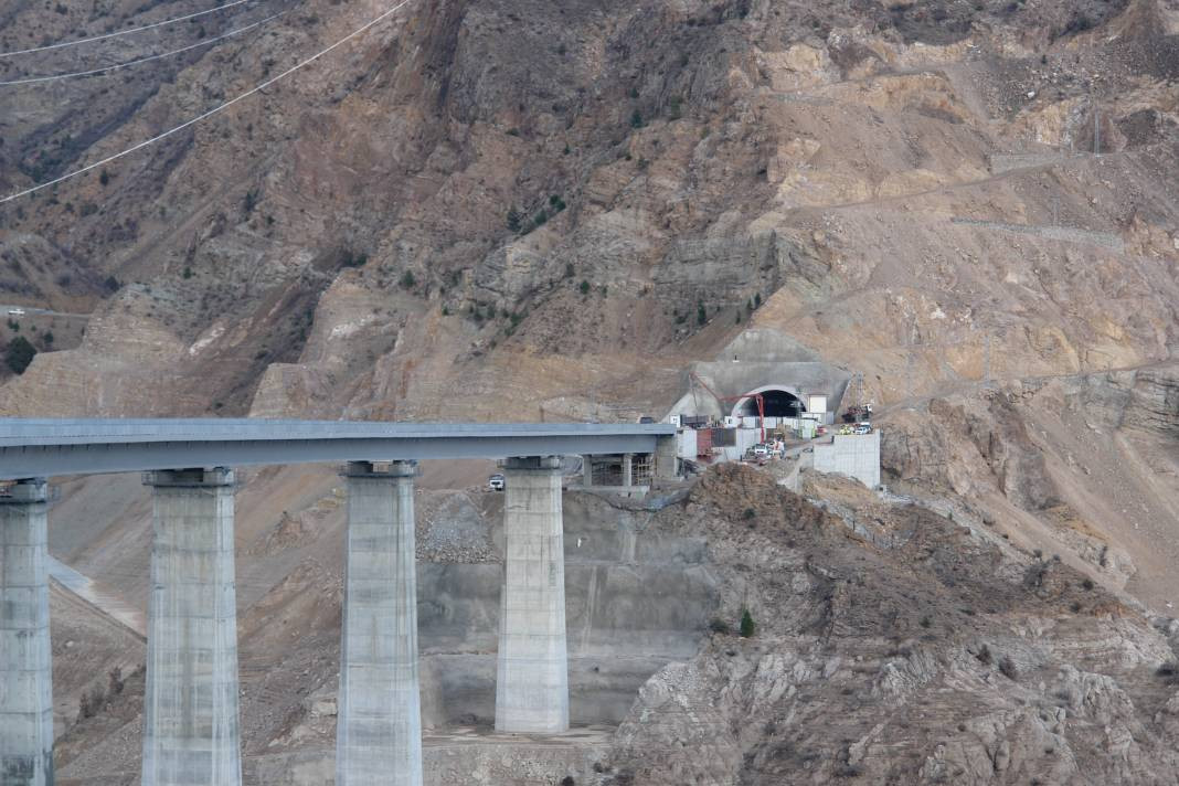 Viyadük tamamlandı iki yaka birleşti. 20 gün sonra açılıyor - Resim: 3