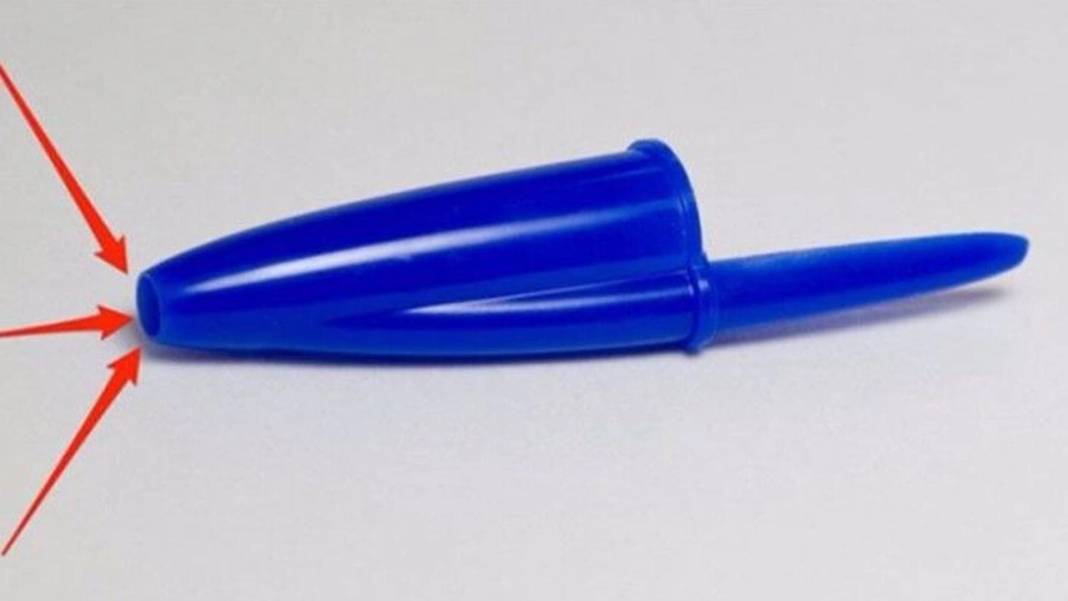 Tükenmez kalem kapağındaki delik bakın ne işe yarıyor ? Aslında hayat kurtarıyormuş.. - Resim: 7
