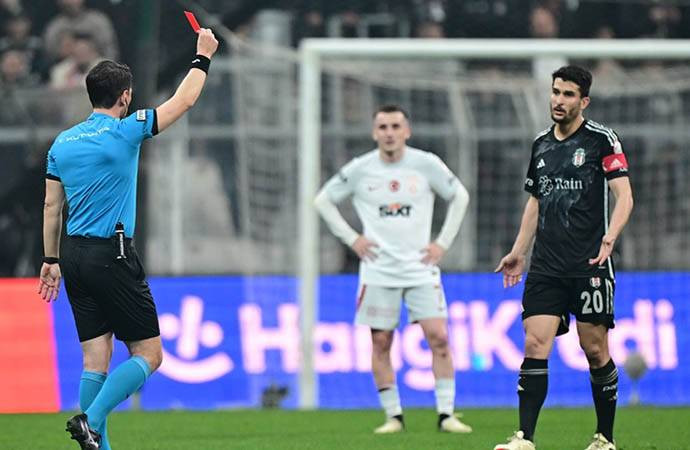 Kırmızı kart çok konuşulmuştu. Beşiktaş Galatasaray derbisinin VAR kayıtları açıklandı - Resim: 11