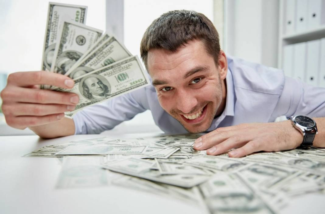 Türkiye 25 dolar milyarderi ile dünyada 20. Avrupa'da 5. Oldu. Kavanoz dipli dünya kimine dolar yedirirsin kimini de aç yatırırsın... - Resim: 6