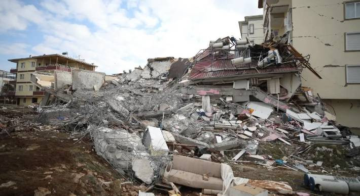 Deprem Profesörü Okan Tüysüz her an kırılabilecek fayları açıkladı. 'Resmen kendi mezarımızı kazıyoruz' - Resim: 10