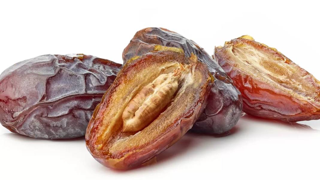 Hurma çekirdeklerini yıllarca çöpe attığınız için dizinizi döveceksiniz. Böyle tüketirseniz mucize faydaları katlıyor - Resim: 5