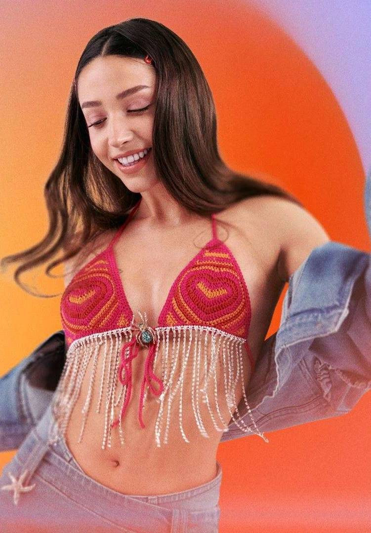 Zeynep Bastık Lan şarkısı için konuştu. 'Sindiremedik' - Resim: 1