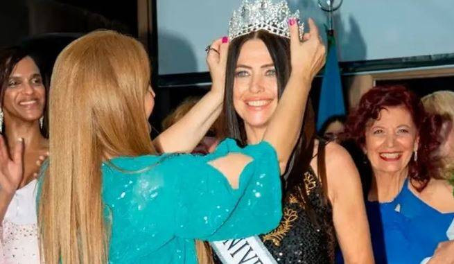 60 yaşında güzellik yarışmasını kazandı. Sıradaki hedefini açıkladı - Resim: 2