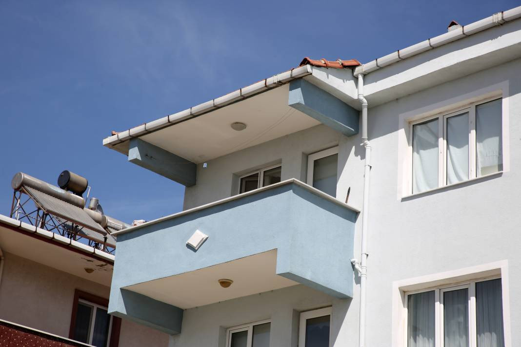 Keşan korkunç ölüm! 4'üncü katın balkonundan düştü - Resim: 12